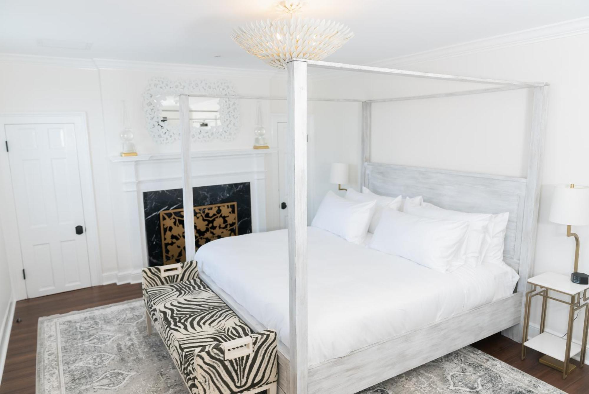 The Harvey New Bern Quarto foto